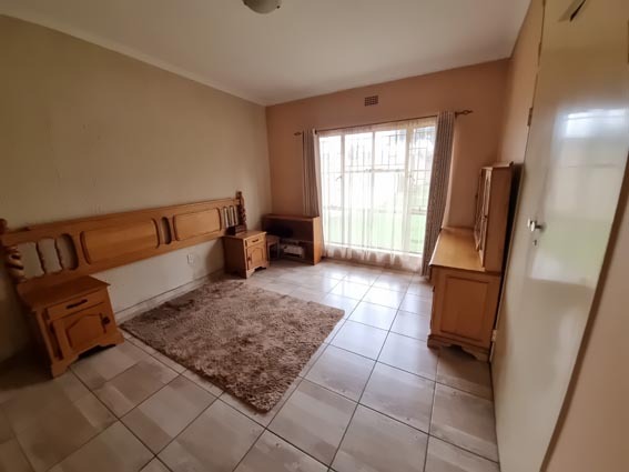 3 Bedroom Property for Sale in Brackendowns Gauteng