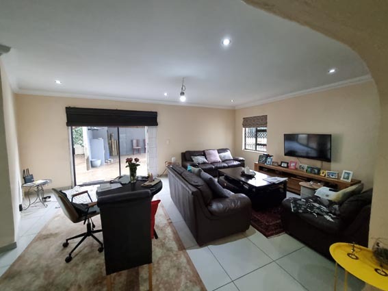 3 Bedroom Property for Sale in Brackendowns Gauteng