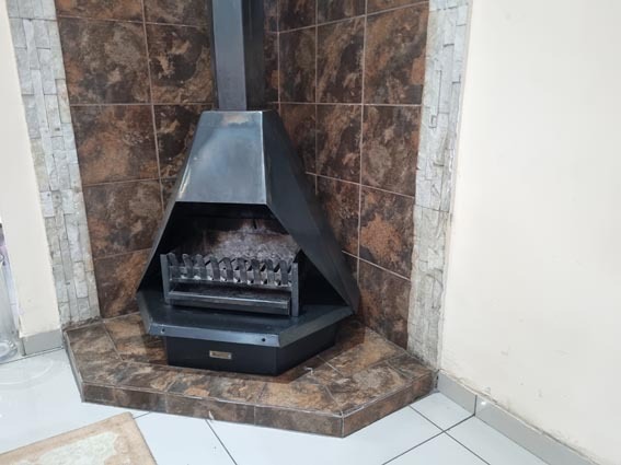 3 Bedroom Property for Sale in Brackendowns Gauteng