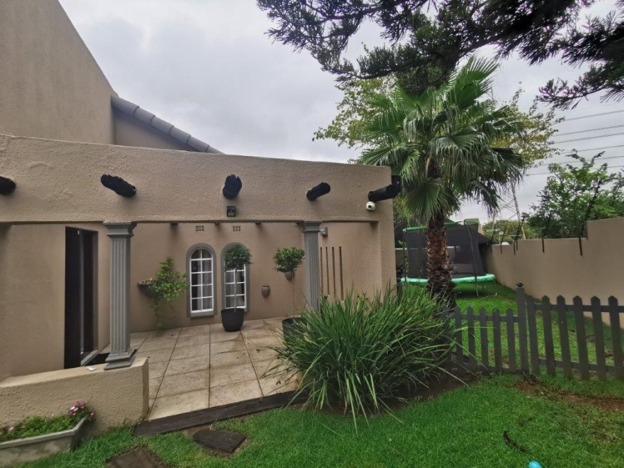 4 Bedroom Property for Sale in Verwoerdpark Gauteng