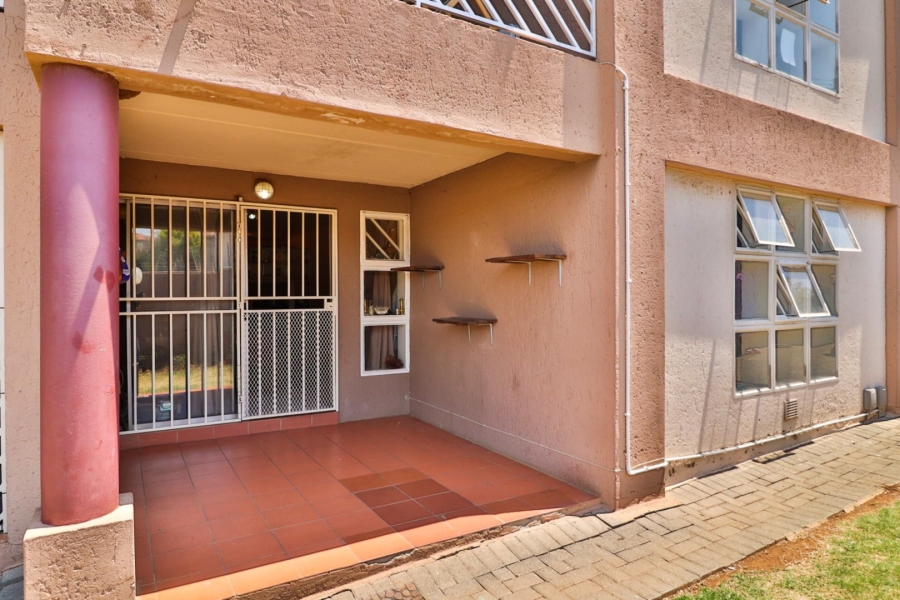 To Let 3 Bedroom Property for Rent in Mulbarton Gauteng