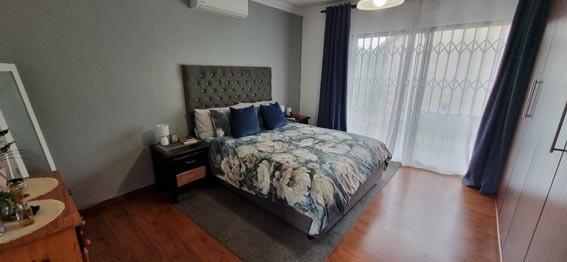 4 Bedroom Property for Sale in Verwoerdpark Gauteng