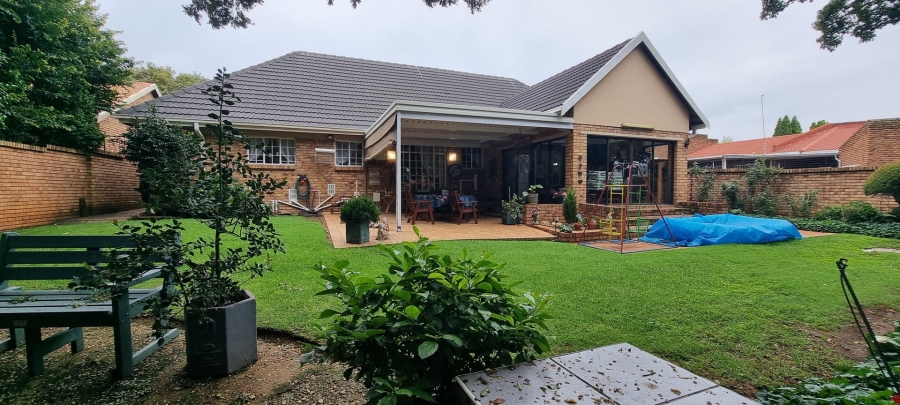 4 Bedroom Property for Sale in Sunward Park Gauteng