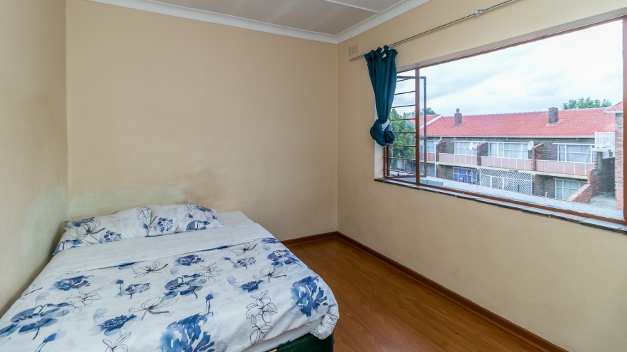 2 Bedroom Property for Sale in Fontainebleau Gauteng