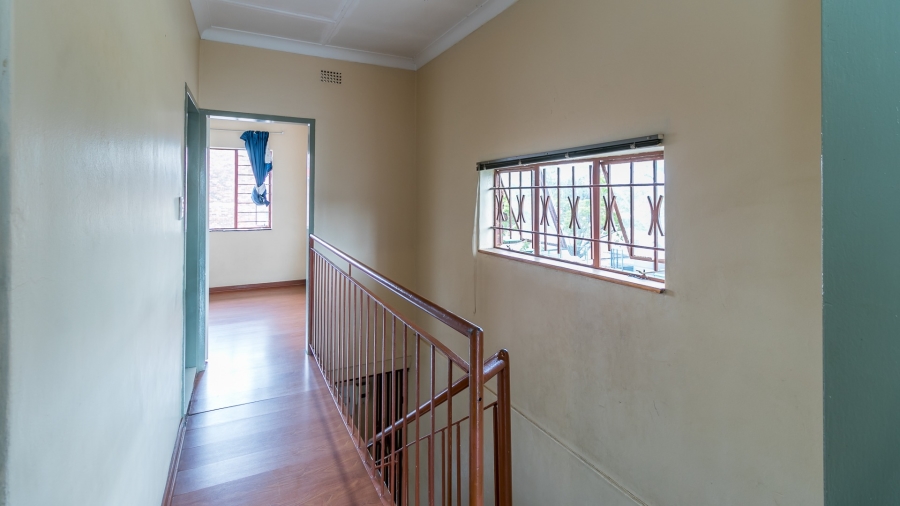 2 Bedroom Property for Sale in Fontainebleau Gauteng