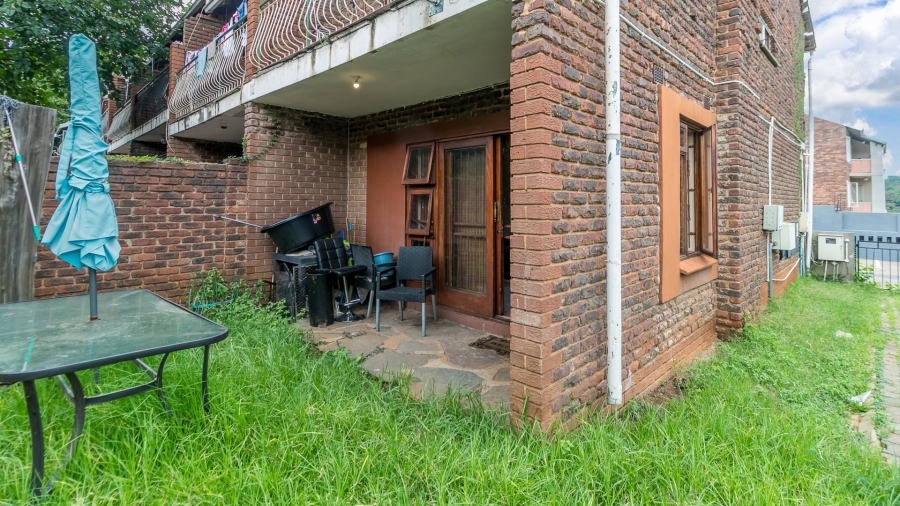 2 Bedroom Property for Sale in Fontainebleau Gauteng