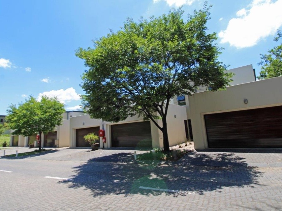 To Let 2 Bedroom Property for Rent in Bryanston Gauteng