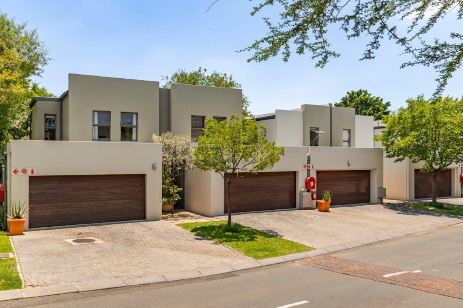 To Let 3 Bedroom Property for Rent in Bryanston Gauteng