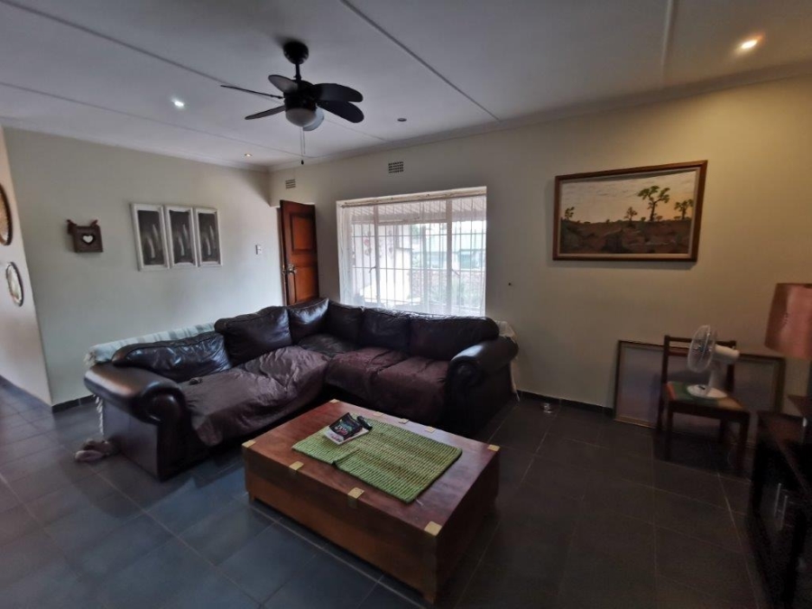 4 Bedroom Property for Sale in Verwoerdpark Gauteng