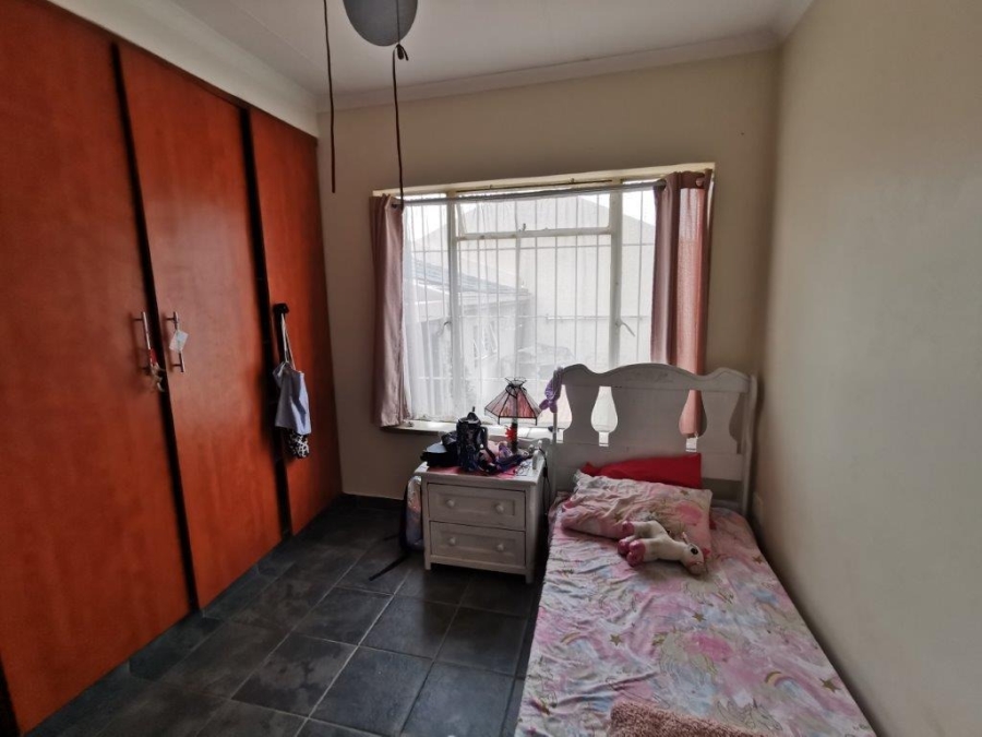 4 Bedroom Property for Sale in Verwoerdpark Gauteng