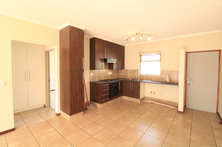 To Let 2 Bedroom Property for Rent in Lonehill Gauteng