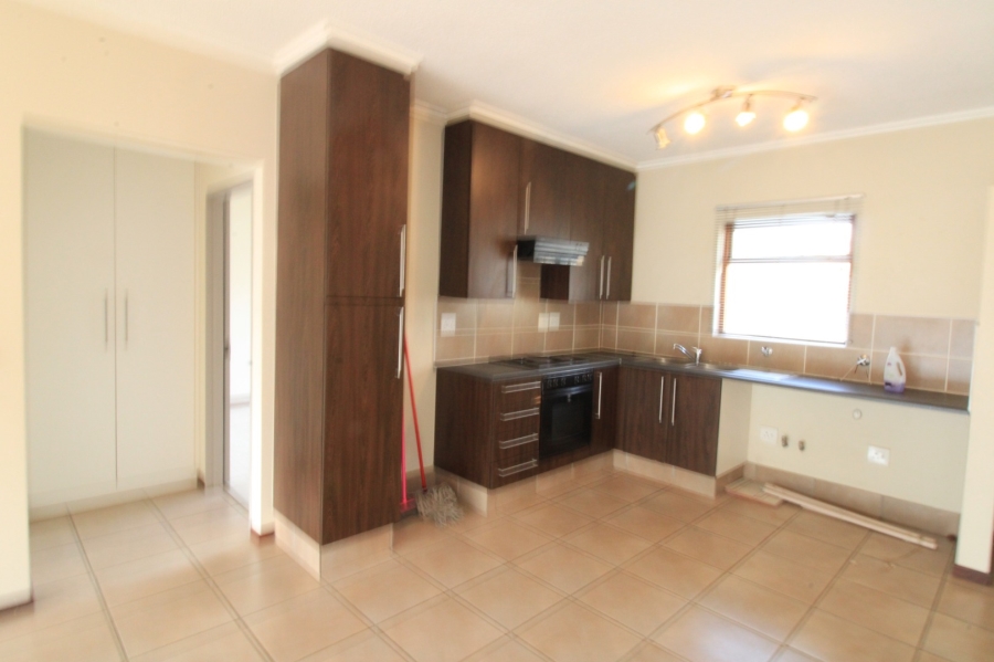 To Let 2 Bedroom Property for Rent in Lonehill Gauteng