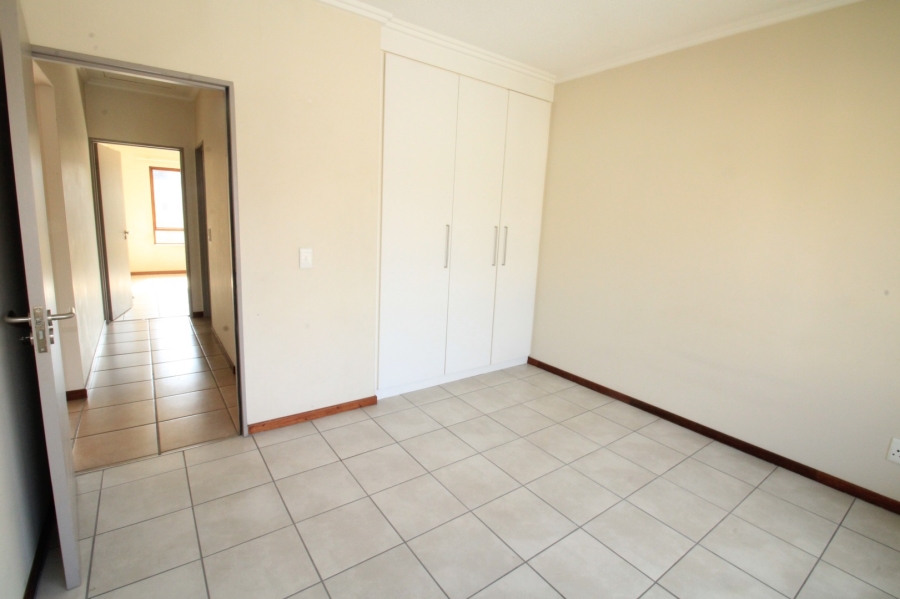 To Let 2 Bedroom Property for Rent in Lonehill Gauteng