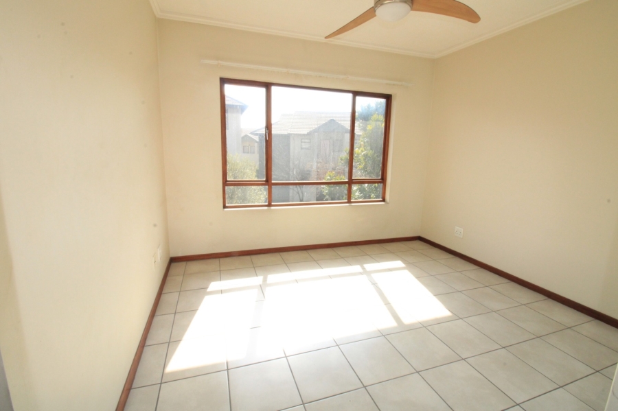 To Let 2 Bedroom Property for Rent in Lonehill Gauteng