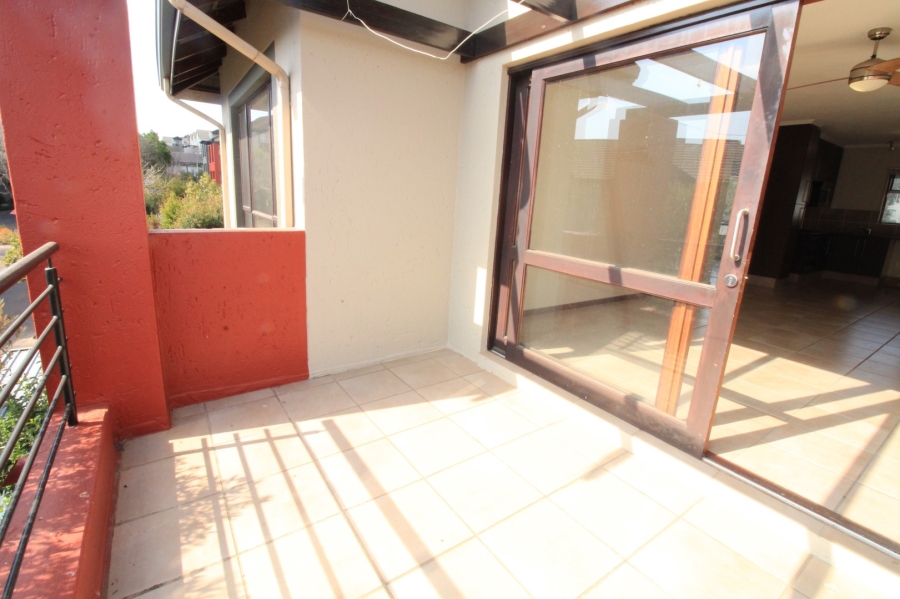 To Let 2 Bedroom Property for Rent in Lonehill Gauteng