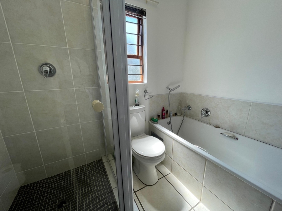 To Let 2 Bedroom Property for Rent in Lonehill Gauteng