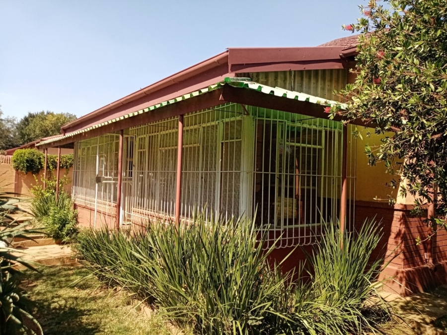 To Let 3 Bedroom Property for Rent in Brakpan Central Gauteng