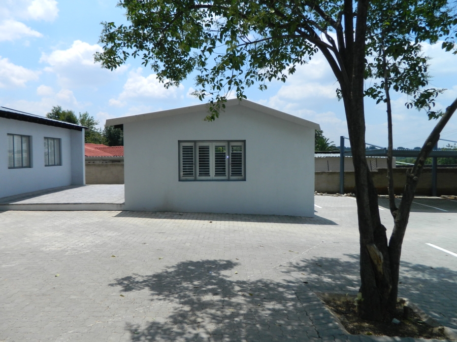 To Let commercial Property for Rent in Blairgowrie Gauteng