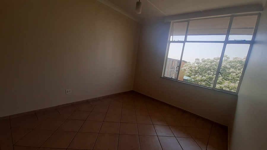 To Let 1 Bedroom Property for Rent in Randhart Gauteng