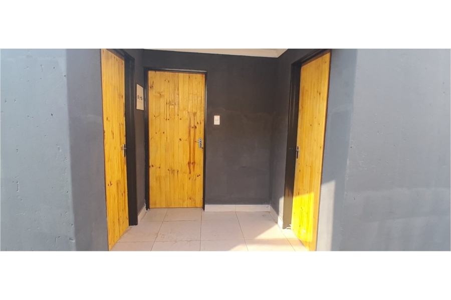 2 Bedroom Property for Sale in Bram Fischerville Gauteng