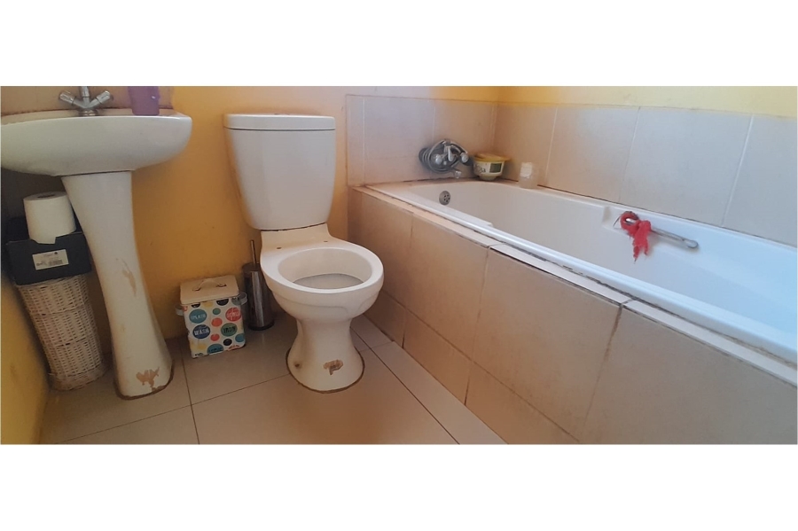 2 Bedroom Property for Sale in Bram Fischerville Gauteng