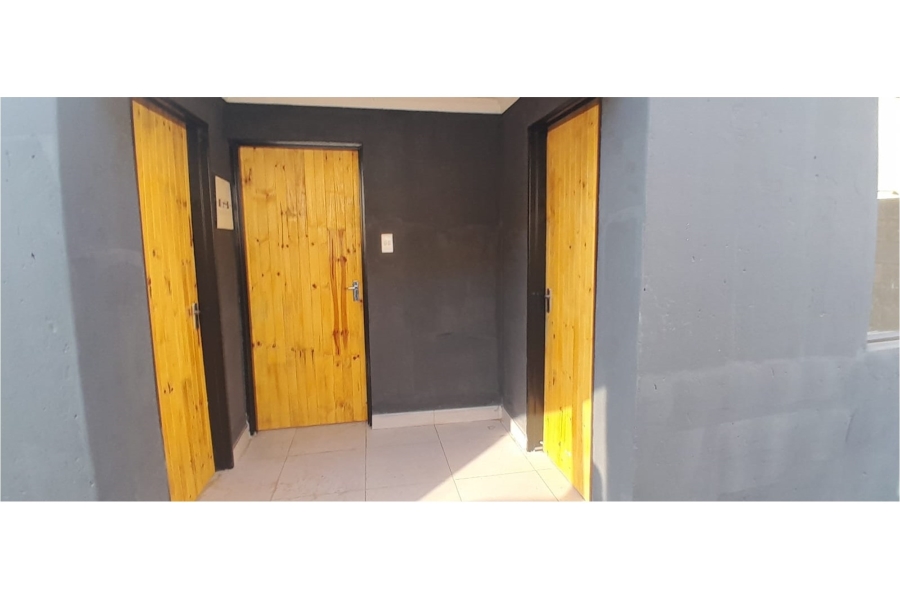 2 Bedroom Property for Sale in Bram Fischerville Gauteng