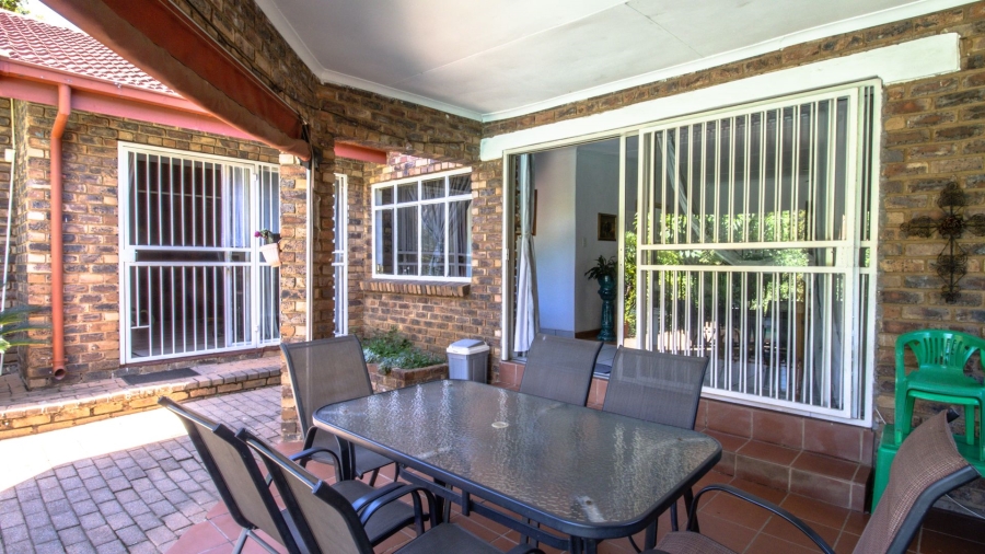 4 Bedroom Property for Sale in Elardus Park Gauteng