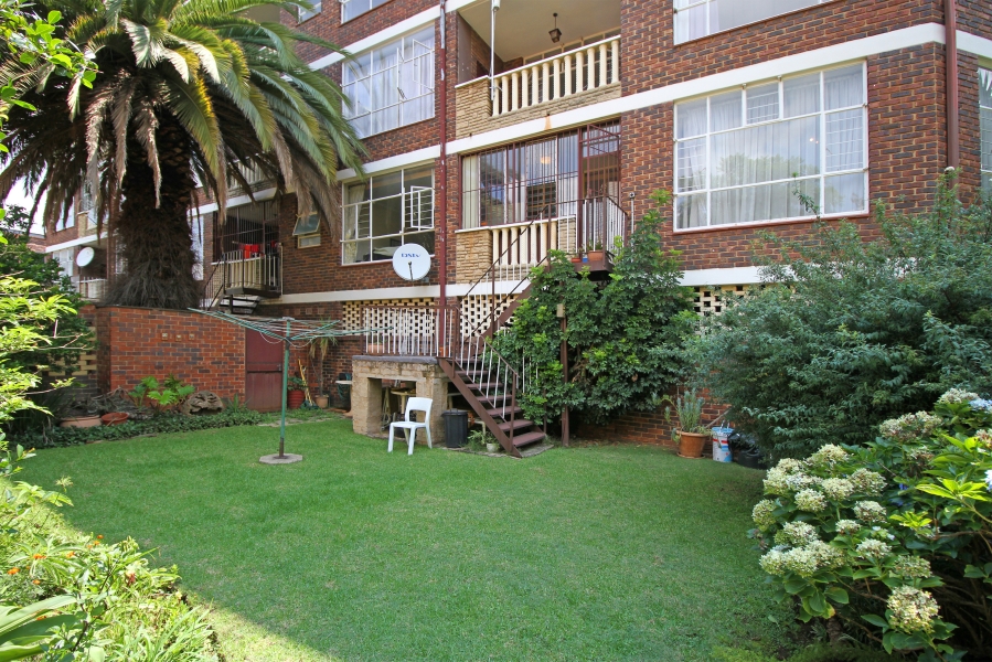 2 Bedroom Property for Sale in Highlands North Gauteng