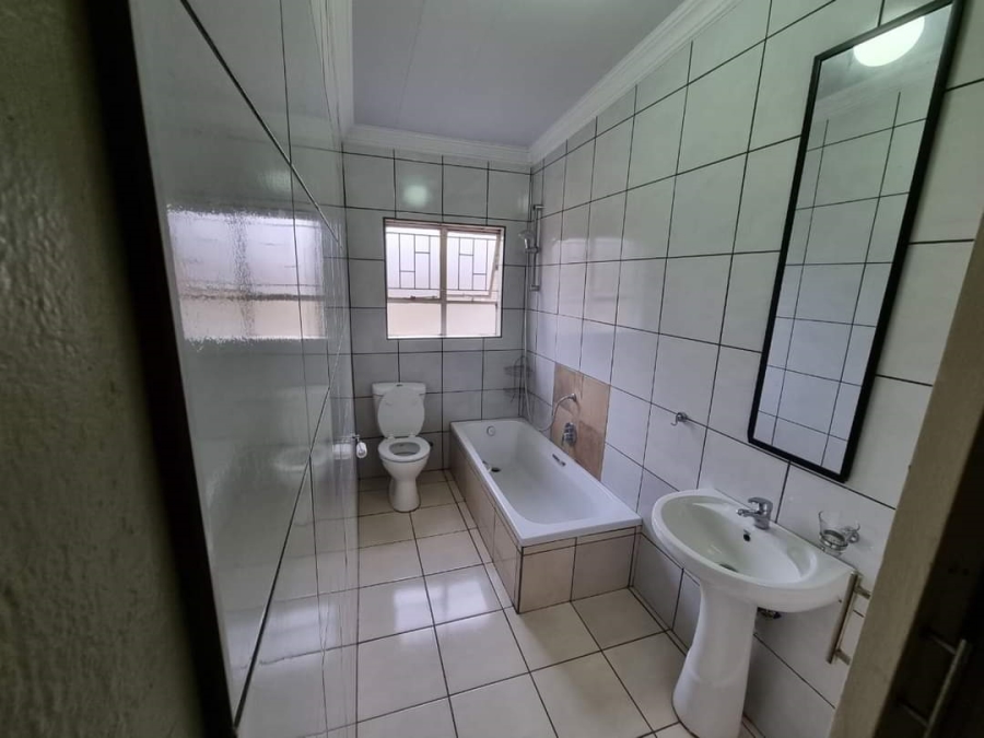 4 Bedroom Property for Sale in Duncanville Gauteng