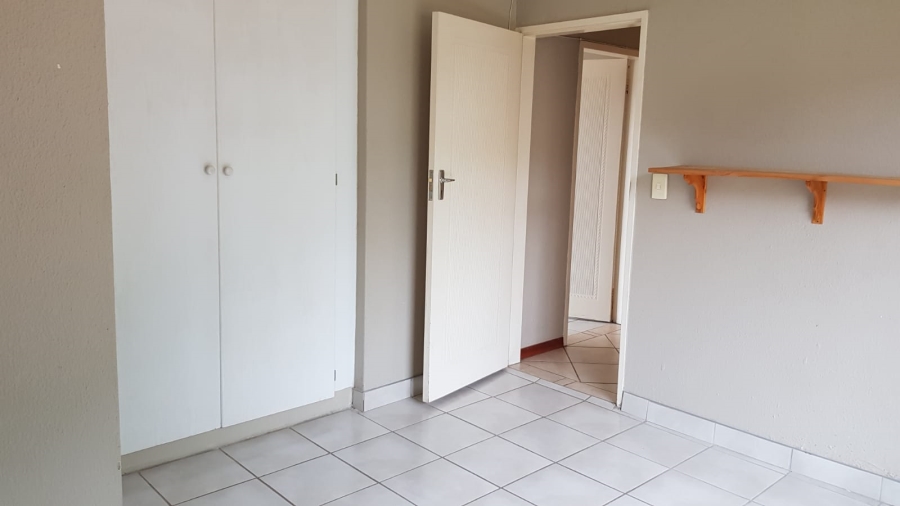 To Let 2 Bedroom Property for Rent in Annlin Gauteng