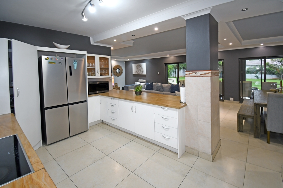 4 Bedroom Property for Sale in Bryanston Gauteng