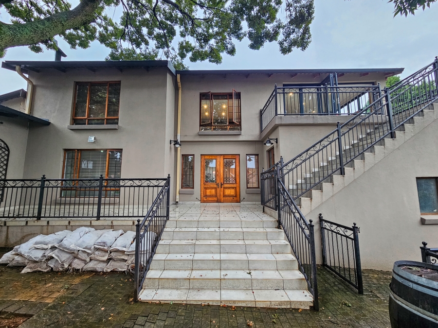 4 Bedroom Property for Sale in Faerie Glen Gauteng