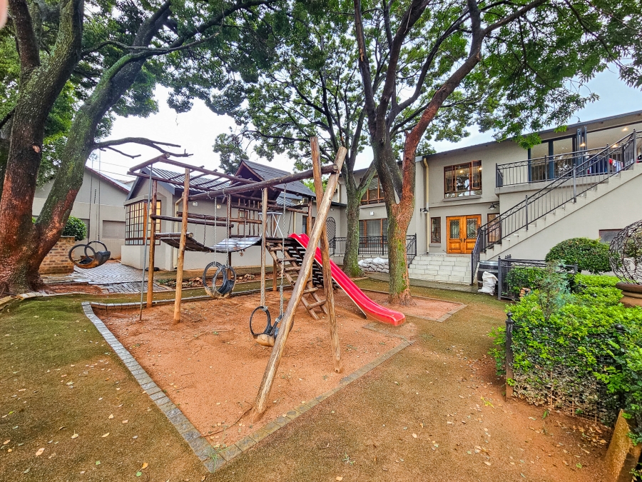 4 Bedroom Property for Sale in Faerie Glen Gauteng