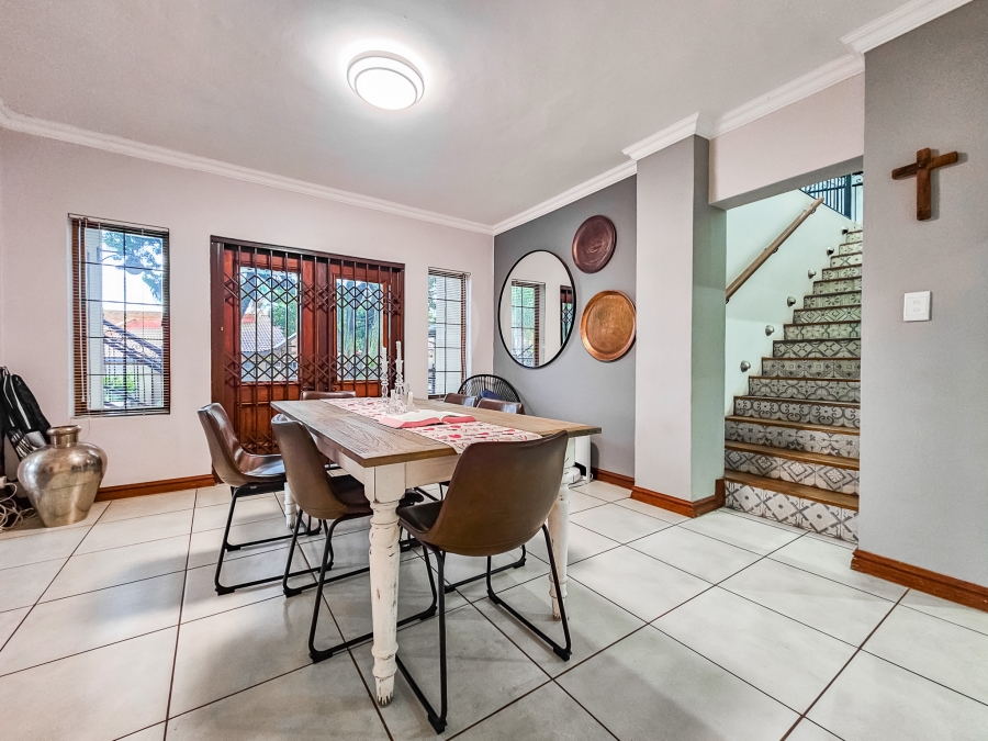 4 Bedroom Property for Sale in Faerie Glen Gauteng