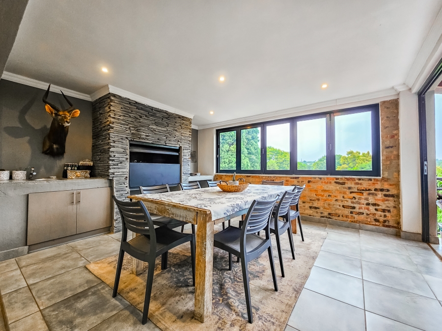 4 Bedroom Property for Sale in Faerie Glen Gauteng