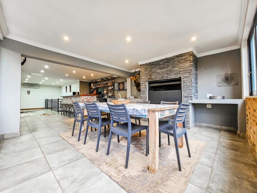 4 Bedroom Property for Sale in Faerie Glen Gauteng