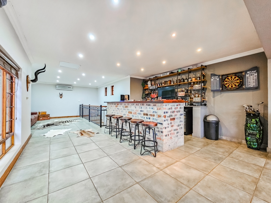 4 Bedroom Property for Sale in Faerie Glen Gauteng