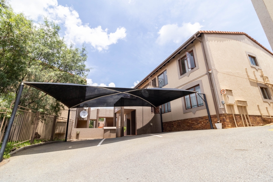 To Let 2 Bedroom Property for Rent in Mulbarton Gauteng