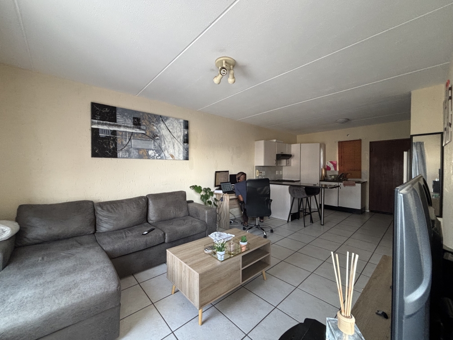 To Let 1 Bedroom Property for Rent in Ferndale Gauteng