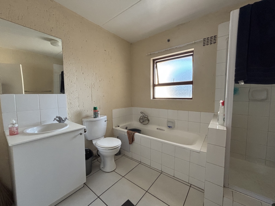 To Let 1 Bedroom Property for Rent in Ferndale Gauteng