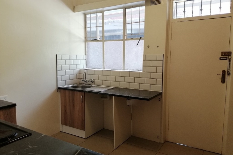 To Let 2 Bedroom Property for Rent in Killarney Gauteng