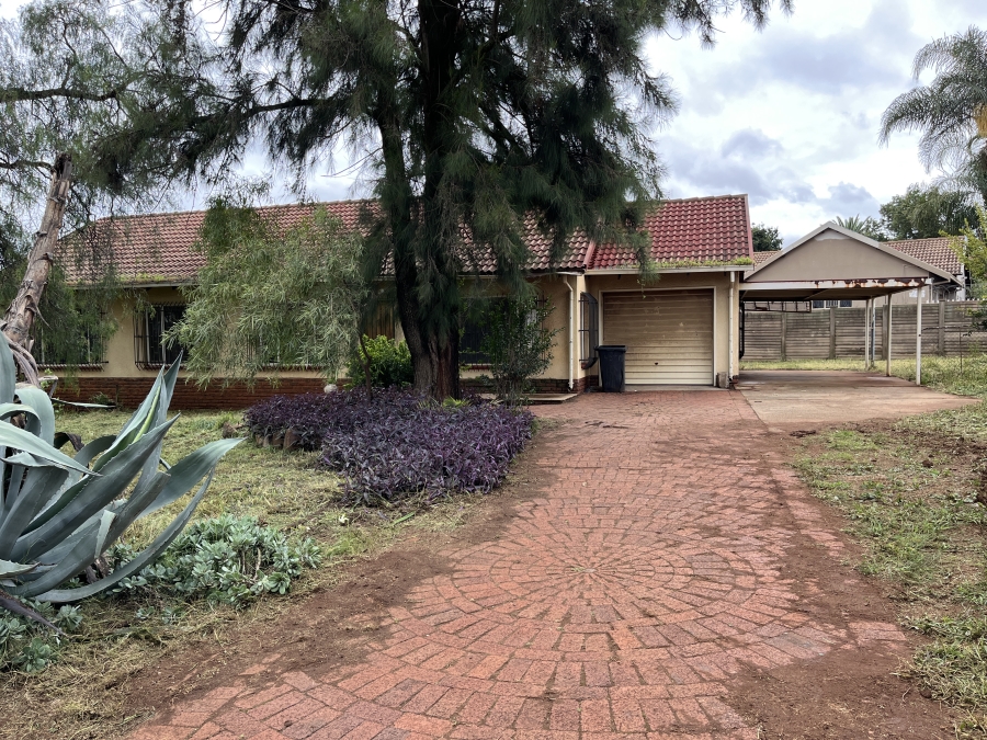 3 Bedroom Property for Sale in Christoburg Gauteng