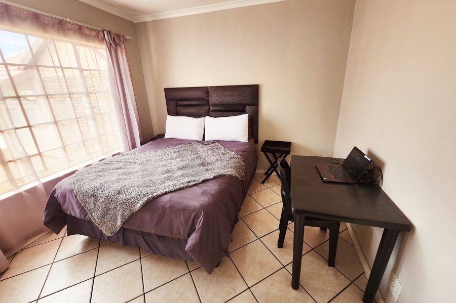 2 Bedroom Property for Sale in Amberfield Gauteng