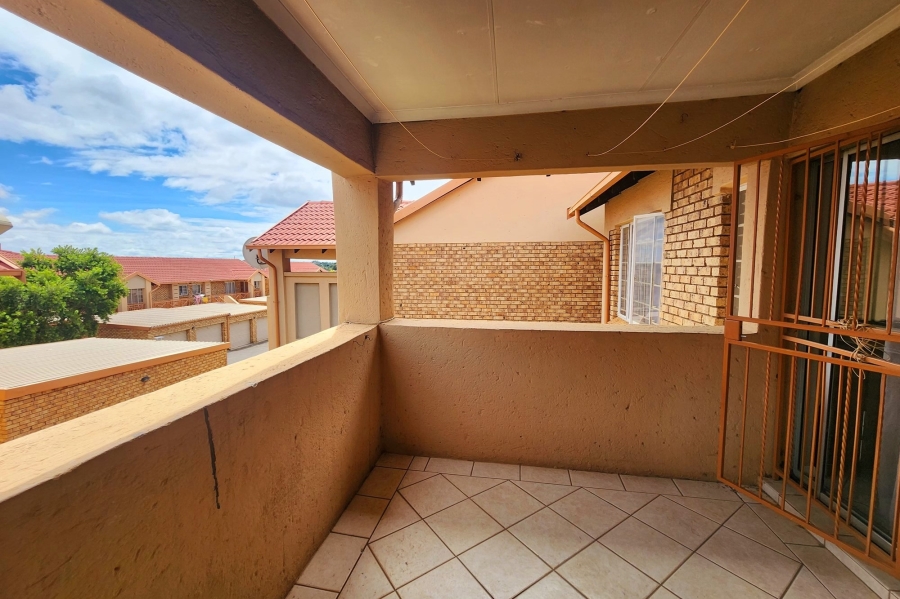 2 Bedroom Property for Sale in Amberfield Gauteng
