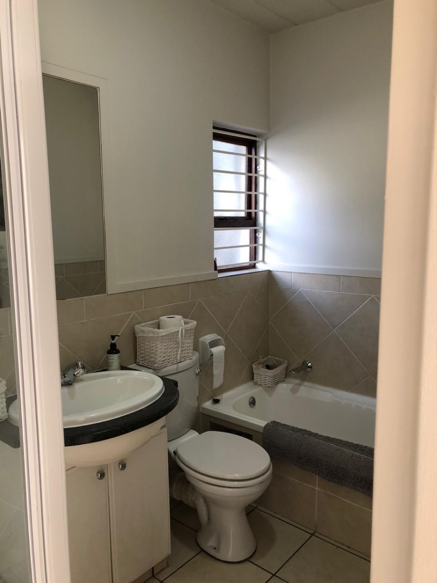 1 Bedroom Property for Sale in Waverley Gauteng