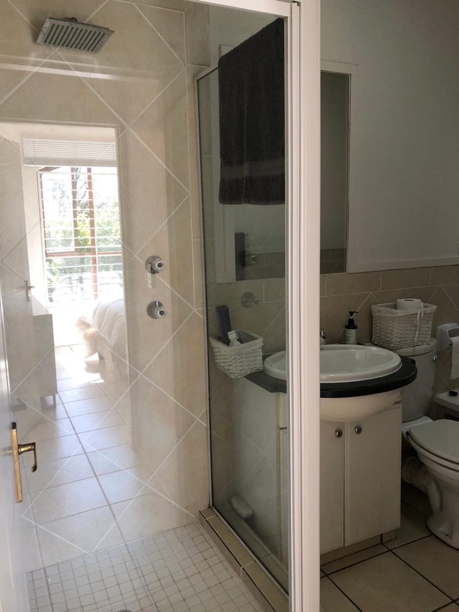 1 Bedroom Property for Sale in Waverley Gauteng