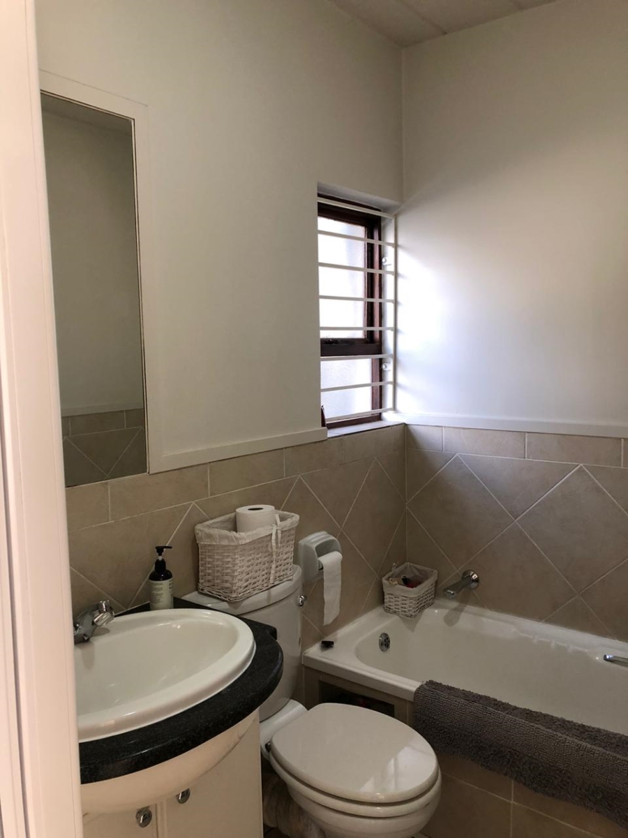 1 Bedroom Property for Sale in Waverley Gauteng