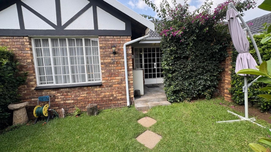 2 Bedroom Property for Sale in Beyers Park Gauteng