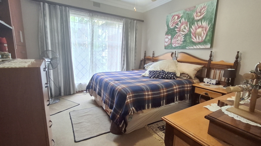 6 Bedroom Property for Sale in Dorandia Gauteng