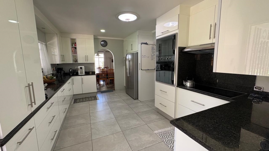 3 Bedroom Property for Sale in Bardene Gauteng